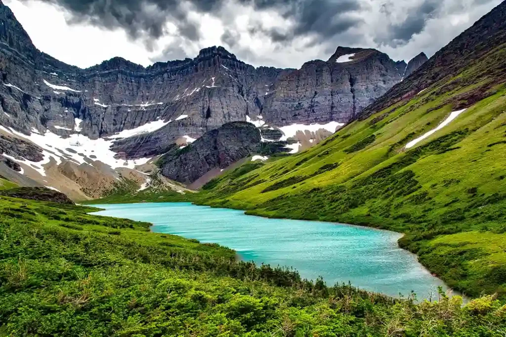 Discover Top 6 The Best Landscape Place in The World
Banff National Park Canada